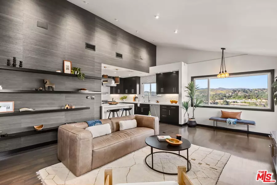 28207 Laura La Plante Dr, Agoura Hills, CA 91301