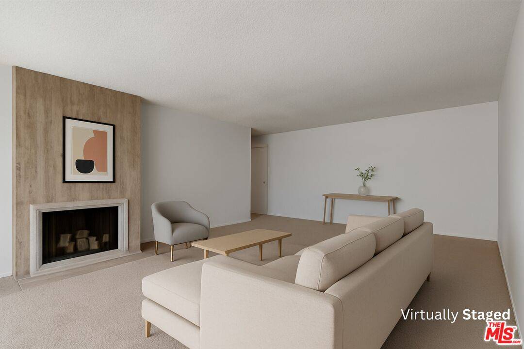 Los Angeles, CA 90056,5376 Fairview Blvd #205