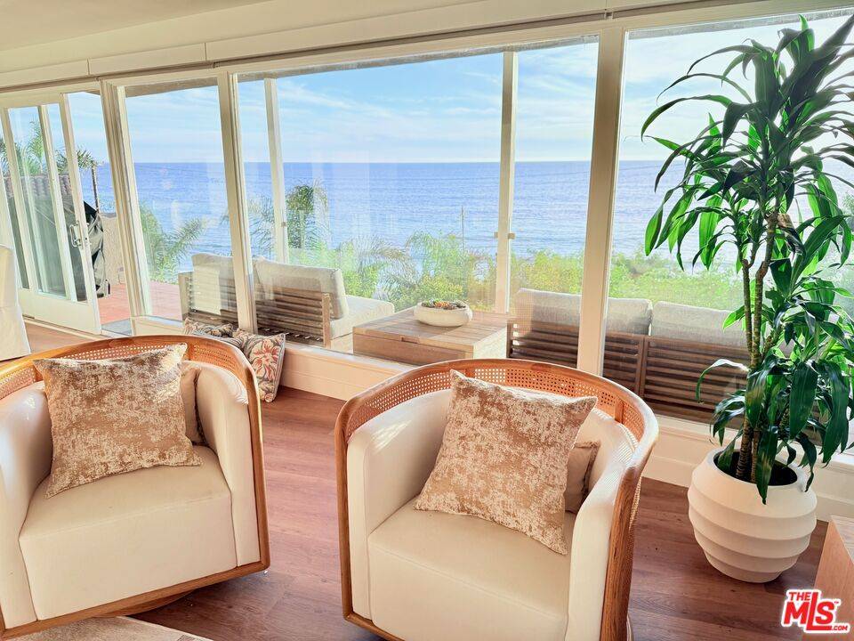 Pacific Palisades, CA 90272,17728 Porto Marina Way