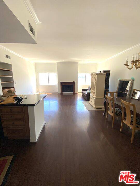 Valley Village, CA 91607,5410 Rhodes Ave #209