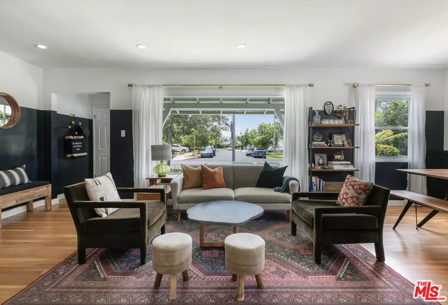 11925 Tiara St, Valley Village, CA 91607