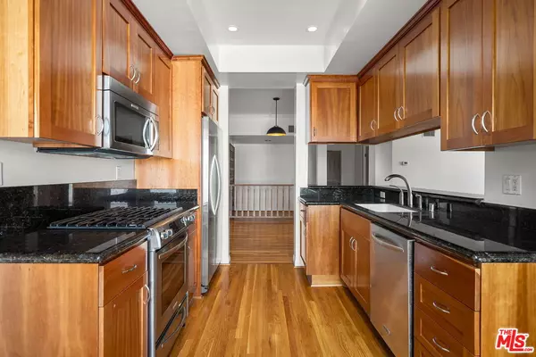 Los Angeles, CA 90049,11755 Montana Ave #308