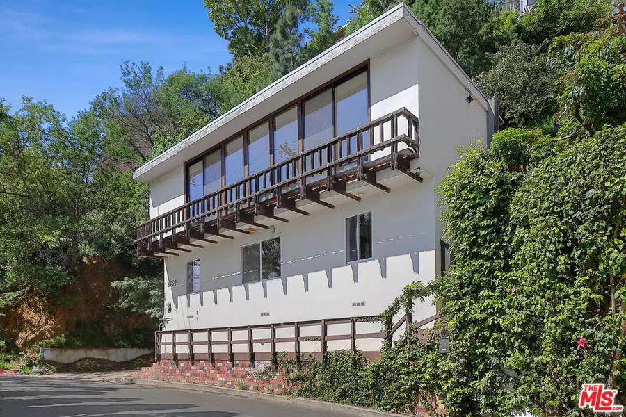 8629 Franklin Ave, Los Angeles, CA 90069