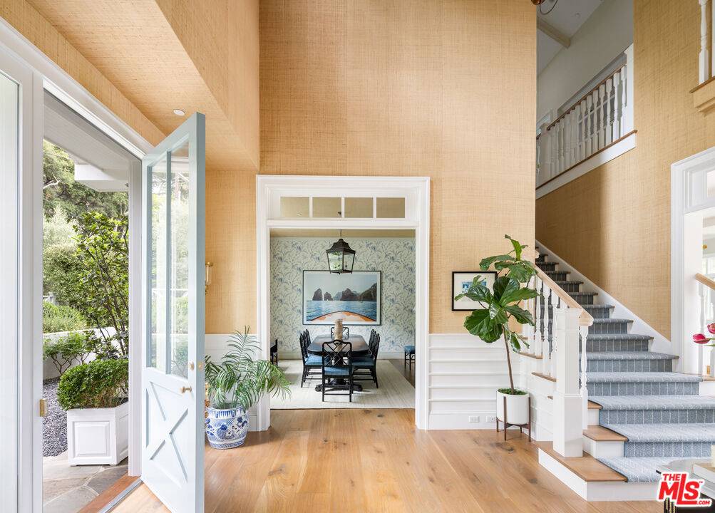 Pacific Palisades, CA 90272,782 Ranch Ln