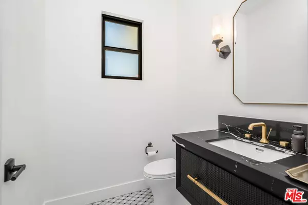 Orange, CA 92867,1144 E Madison Ave