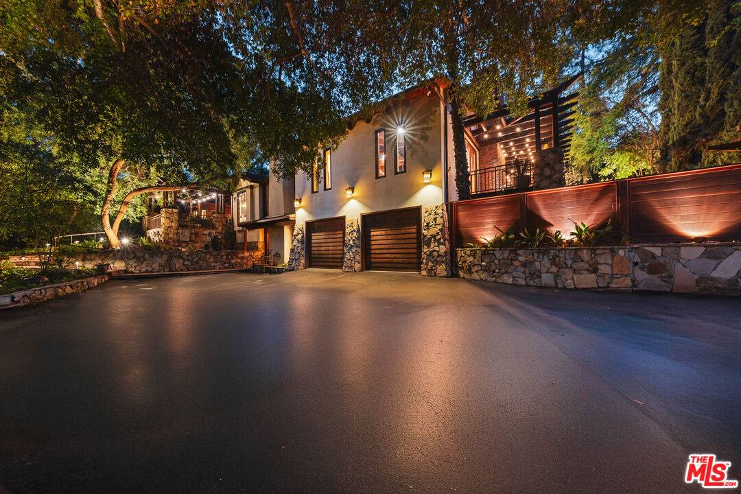 Woodland Hills, CA 91364,5045 Oakdale Ave
