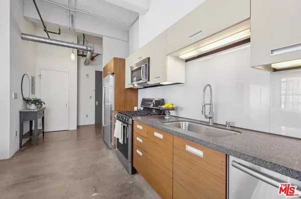 Los Angeles, CA 90014,738 S Los Angeles St #508