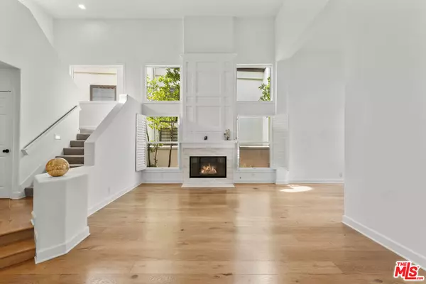 Calabasas, CA 91302,4370 Park Monte Nord