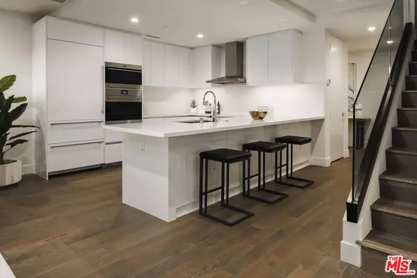 411 S Hamel Rd #106, Los Angeles, CA 90048