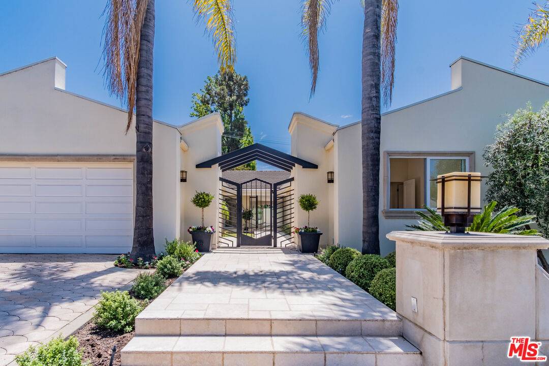 480 N Robinwood Dr, Los Angeles, CA 90049