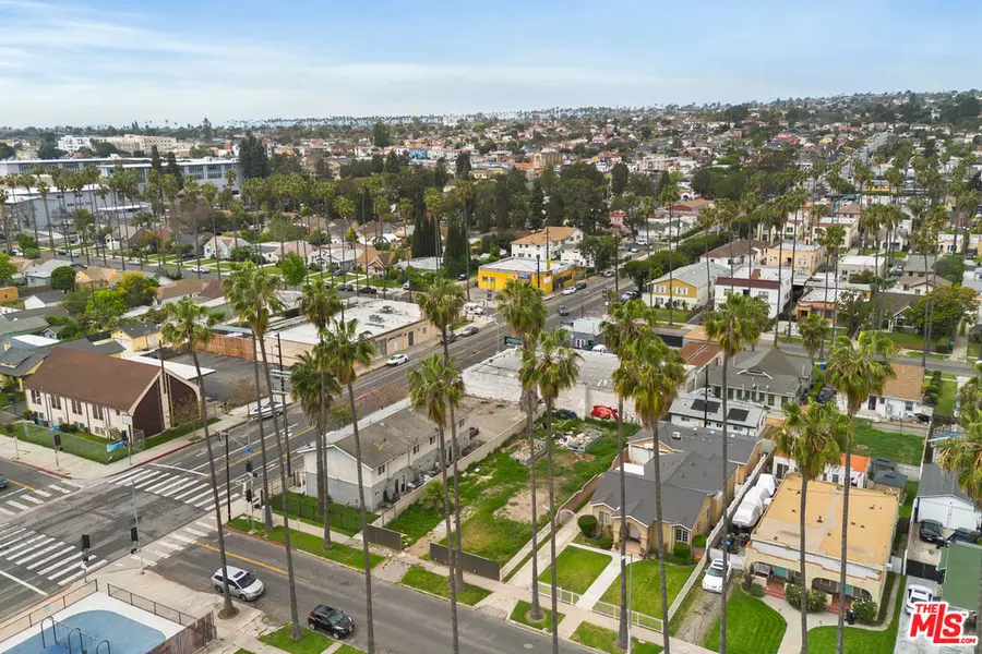 4719 8th Ave, Los Angeles, CA 90043