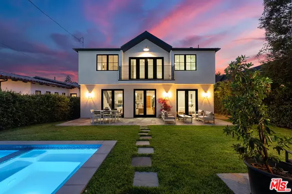 832 S Muirfield Rd, Los Angeles, CA 90005