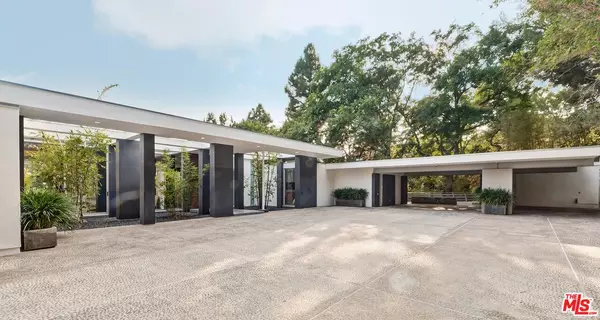 Beverly Hills, CA 90210,1163 Calle Vista Dr