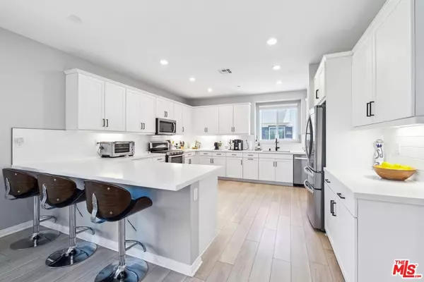 Inglewood, CA 90301,782 Daniel Freeman Cir