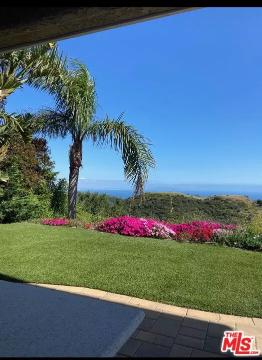 Malibu, CA 90265,23208 W Paloma Blanca Dr