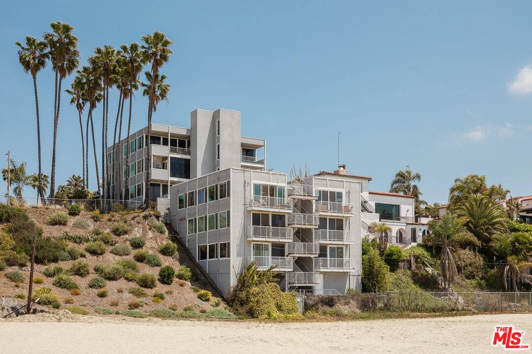 16 36th Pl #H,  Long Beach,  CA 90803