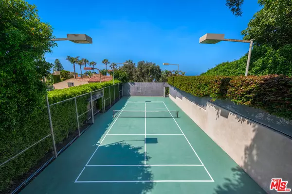 Malibu, CA 90265,7089 Birdview Ave