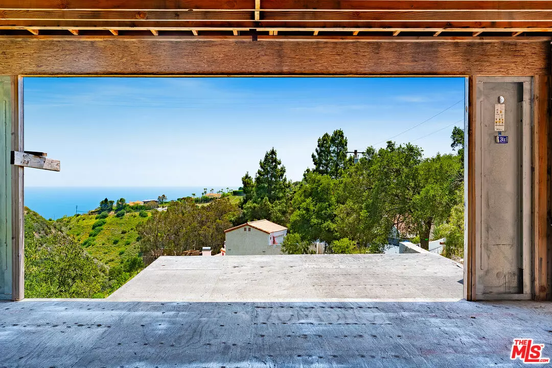 Malibu, CA 90265,26565 Ocean View Dr