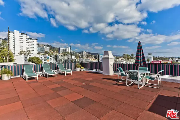 West Hollywood, CA 90069,8530 Holloway Dr #315