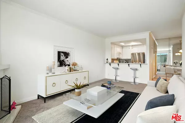 Playa Del Rey, CA 90293,8505 Gulana Ave #4217