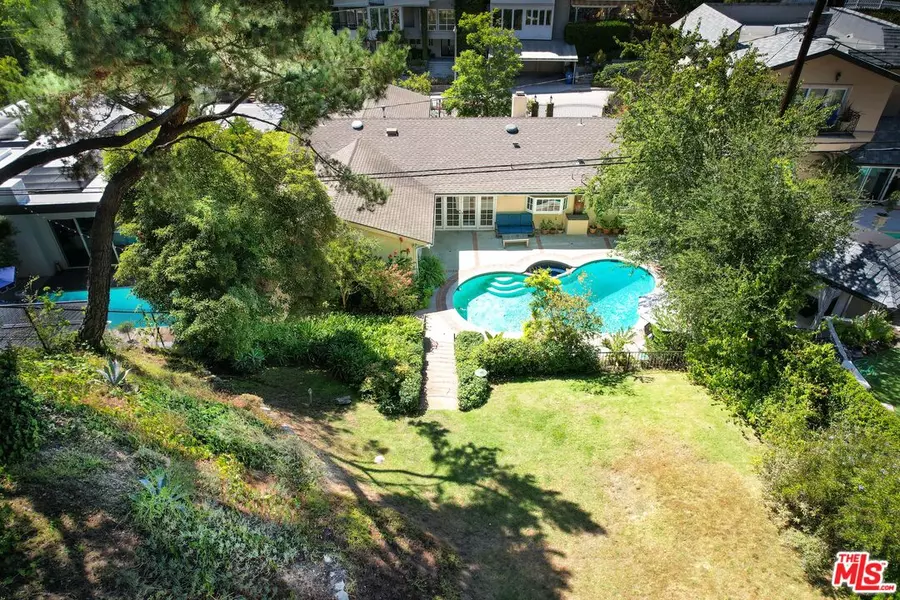 1834 Roscomare Rd, Los Angeles, CA 90077