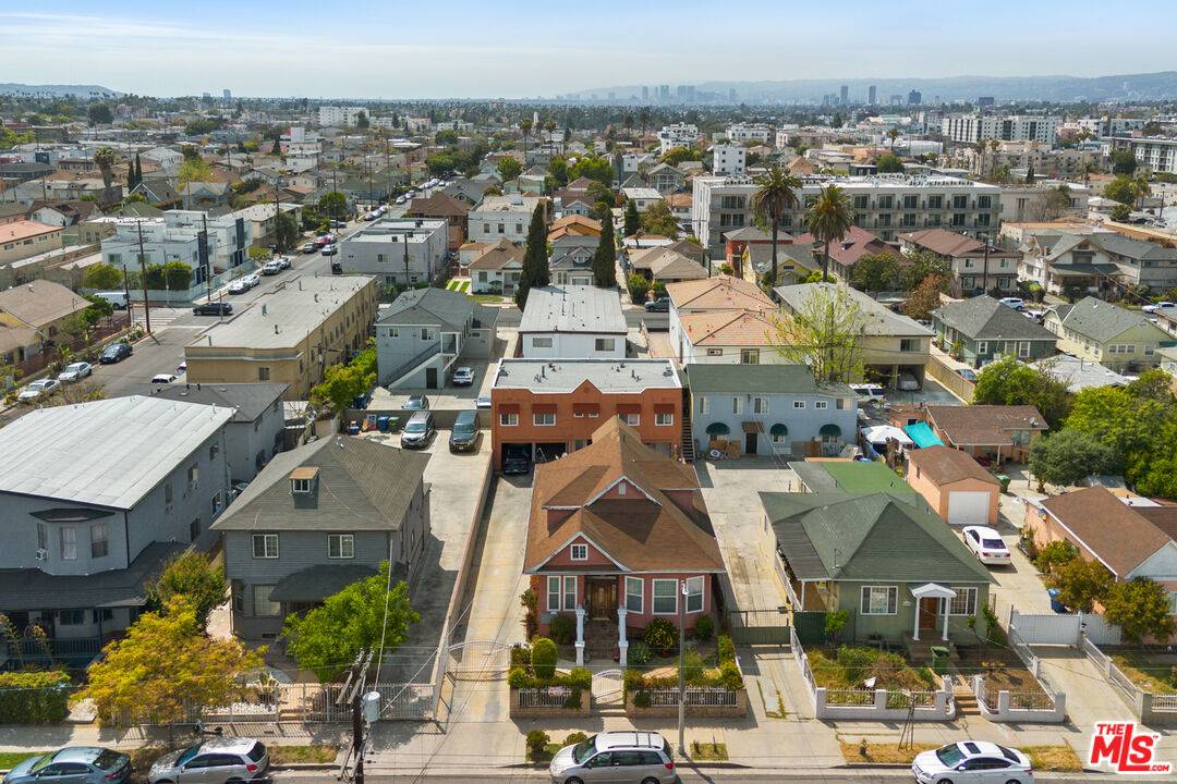 Los Angeles, CA 90006,1147 Fedora St