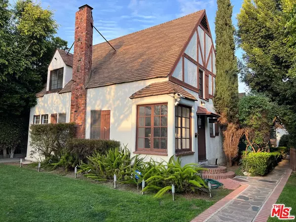 1024 N Gardner St, West Hollywood, CA 90046