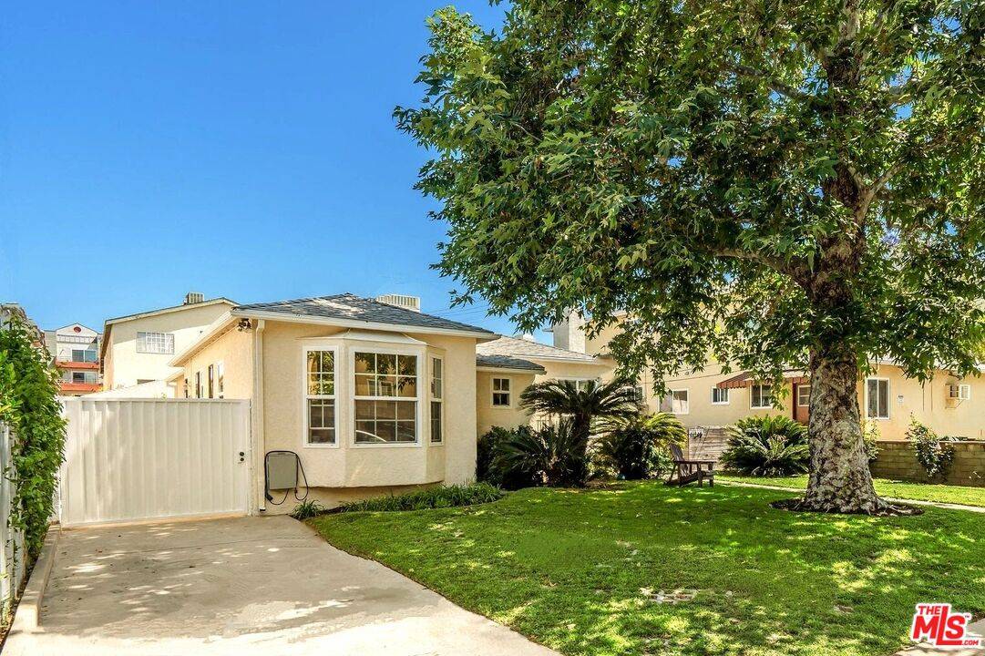 North Hollywood, CA 91601,11245 Huston St