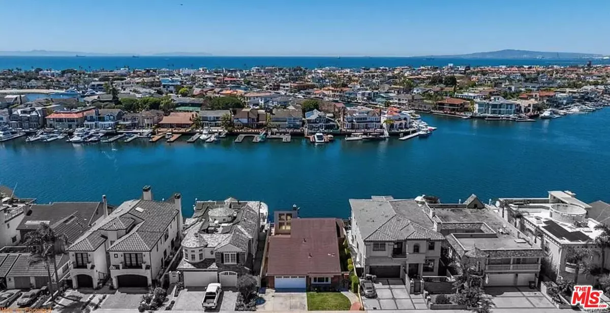 Huntington Beach, CA 92649,16661 Carousel Ln