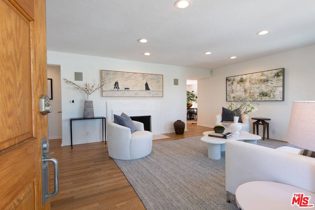 Sherman Oaks, CA 91403,14650 Lacota Pl