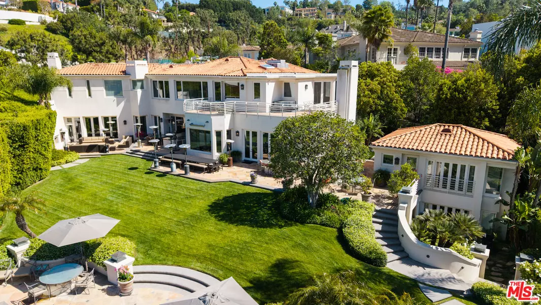 14035 Aubrey Rd, Beverly Hills, CA 90210