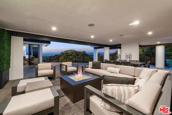 Sherman Oaks, CA 91423,3372 Longridge Ter