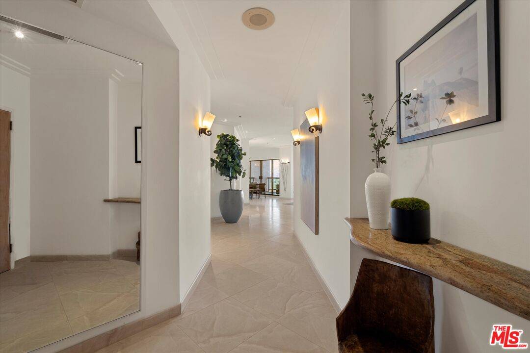 Los Angeles, CA 90024,10724 Wilshire Blvd #1503