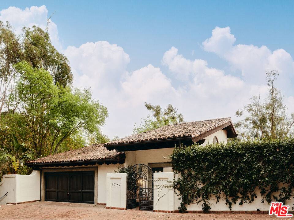 Los Angeles, CA 90046,2729 Nichols Canyon Rd