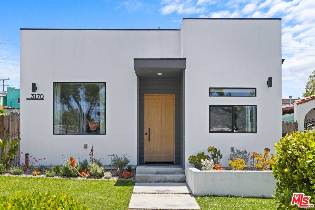 Los Angeles, CA 90039,3170 Glenmanor Pl