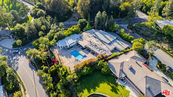 Beverly Hills, CA 90210,430 Robert Ln