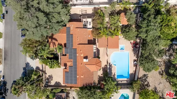 Burbank, CA 91501,828 S Sunset Canyon Dr