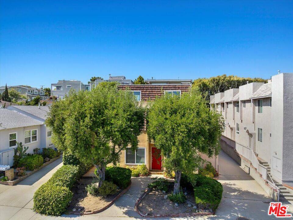 Manhattan Beach, CA 90266,1311 Manhattan Beach Blvd #2