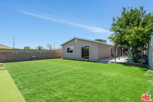 Glamis St, Pacoima, CA 91331