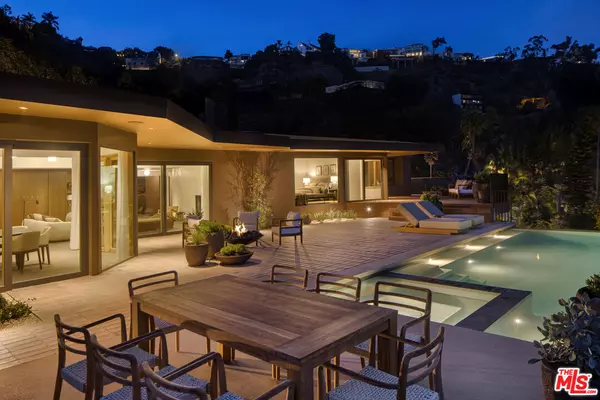 1849 Rising Glen Rd, Los Angeles, CA 90069