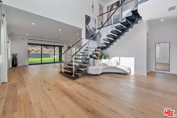 Porter Ranch, CA 91326,20761 Liana Ct