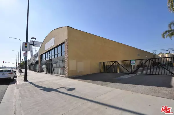 Los Angeles, CA 90043,5343 CRENSHAW BLVD