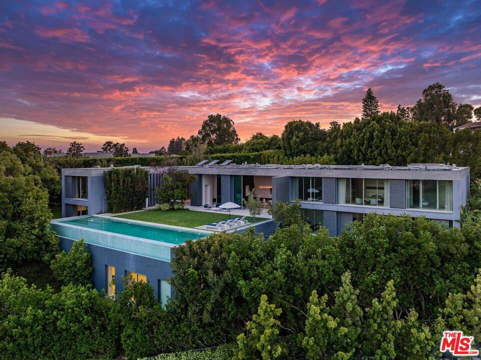 670 Perugia Way, Los Angeles, CA 90077