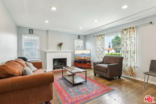 Los Angeles, CA 90019,1617 S Highland Ave