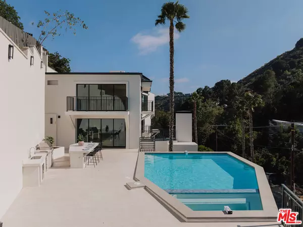 2256 Nichols Canyon Rd, Los Angeles, CA 90046