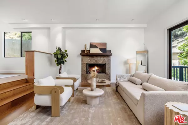 Brentwood, CA 90049,4099 Mandeville Canyon Rd