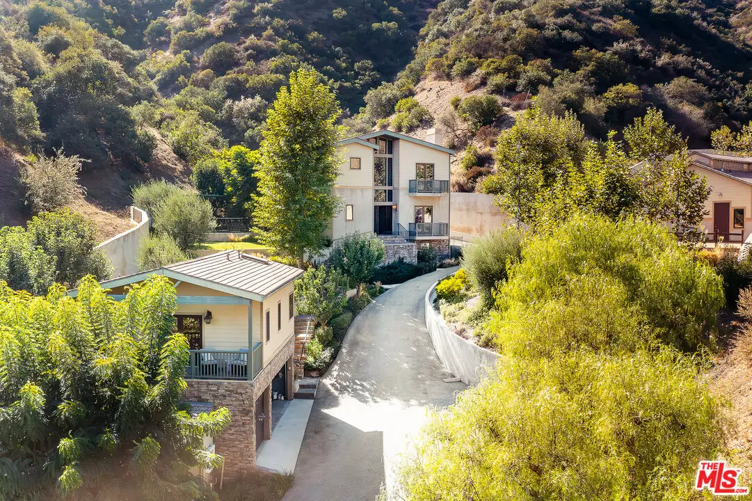 Brentwood, CA 90049,4099 Mandeville Canyon Rd