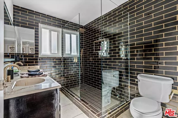 Palm Springs, CA 92262,2011 N San Antonio Rd