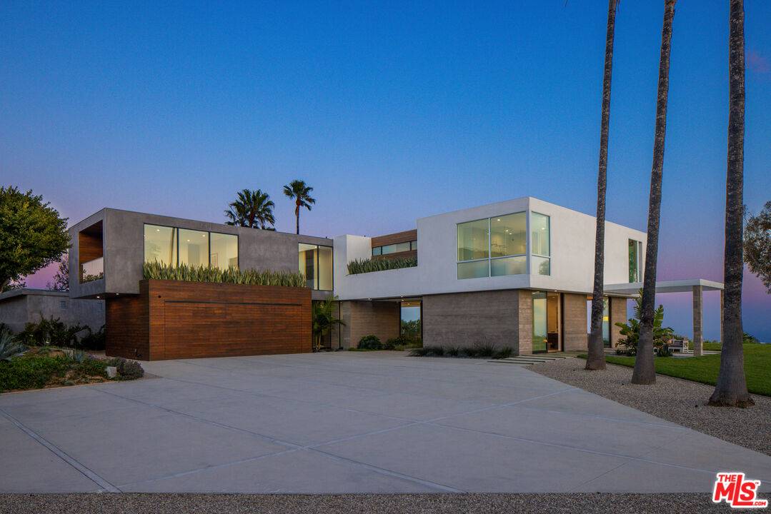 Malibu, CA 90265,5601 Kanan Dume Rd