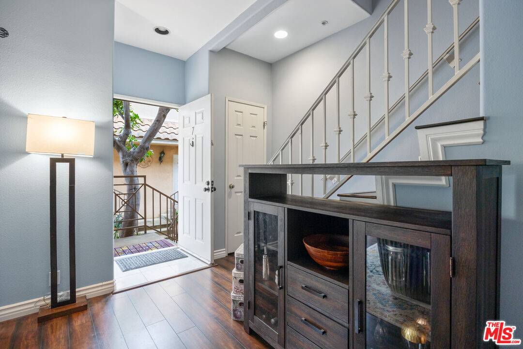 Sylmar, CA 91342,14365 Foothill Blvd #7